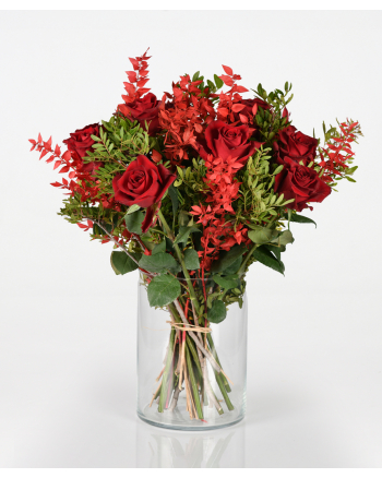 roses-in-vase