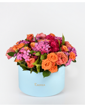 mixed-flowers-in-box